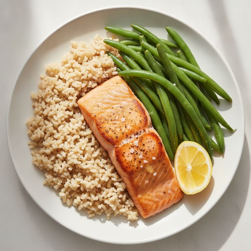 Seared Salmon Fillet with Steamed Green Beans and Brown Rice