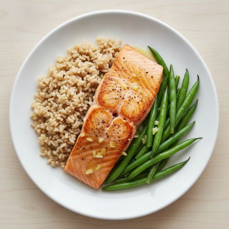 Seared Salmon Fillet with Steamed Green Beans and Brown Rice