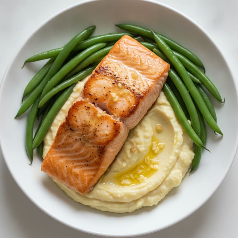 Seared Salmon with Steamed Green Beans and Garlic Mashed Cauliflower