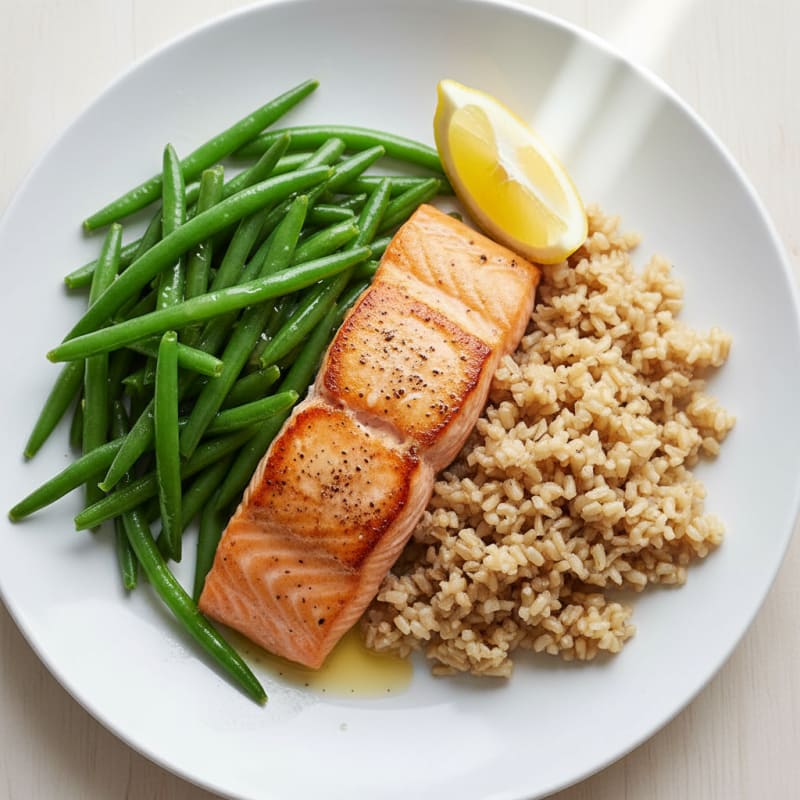 Seared Salmon with Steamed Green Beans and Brown Rice