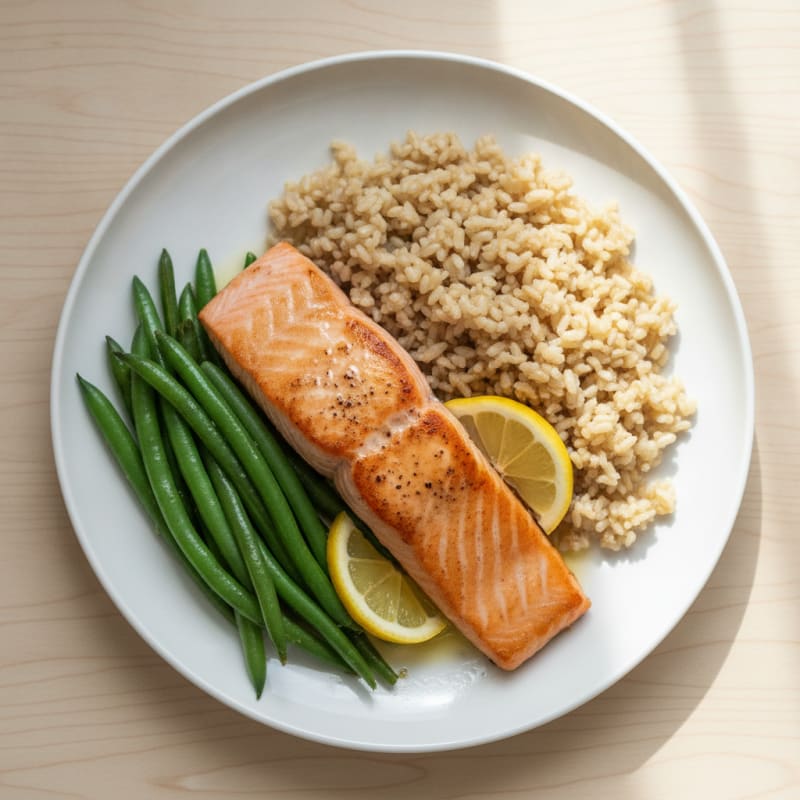Seared Salmon Fillet with Steamed Green Beans and Brown Rice