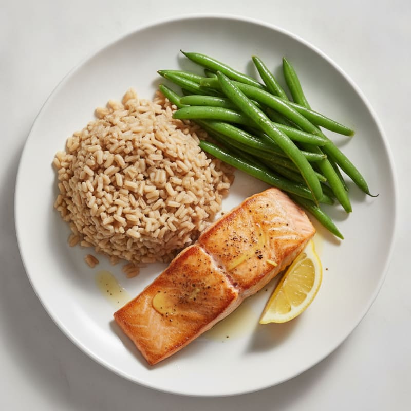 Seared Salmon Fillet with Steamed Green Beans and Brown Rice