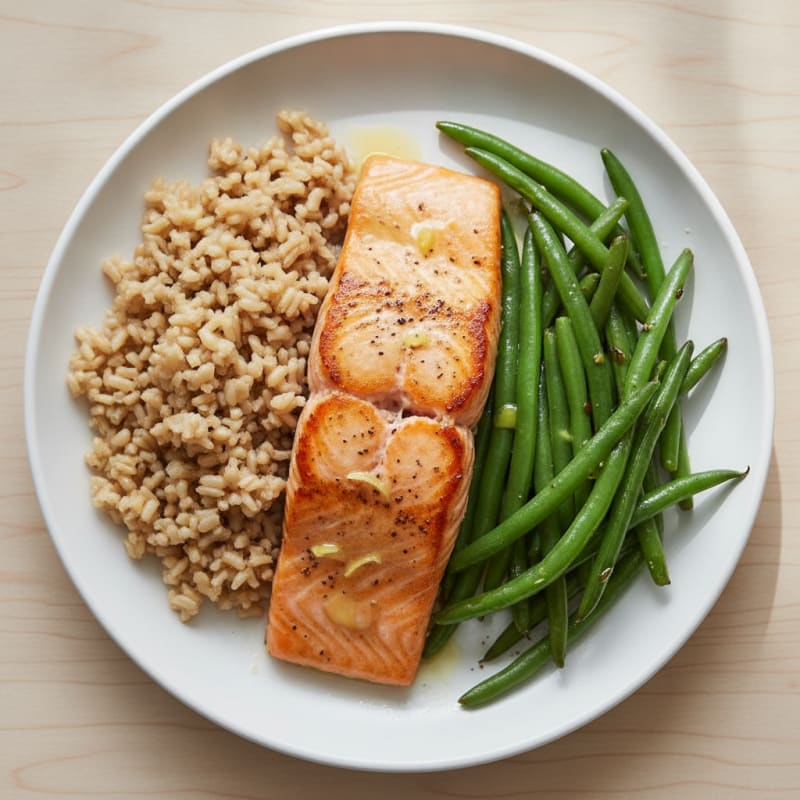 Seared Salmon Fillet with Steamed Green Beans and Brown Rice