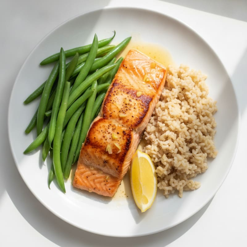 Seared Salmon with Steamed Green Beans and Brown Rice