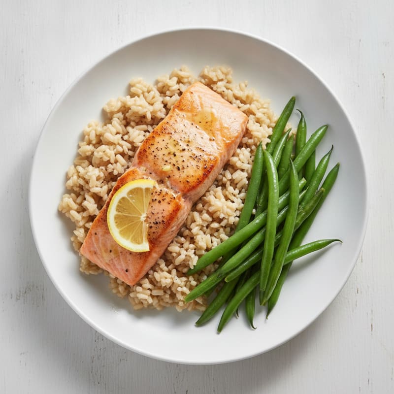 Seared Salmon Fillet with Steamed Green Beans and Brown Rice