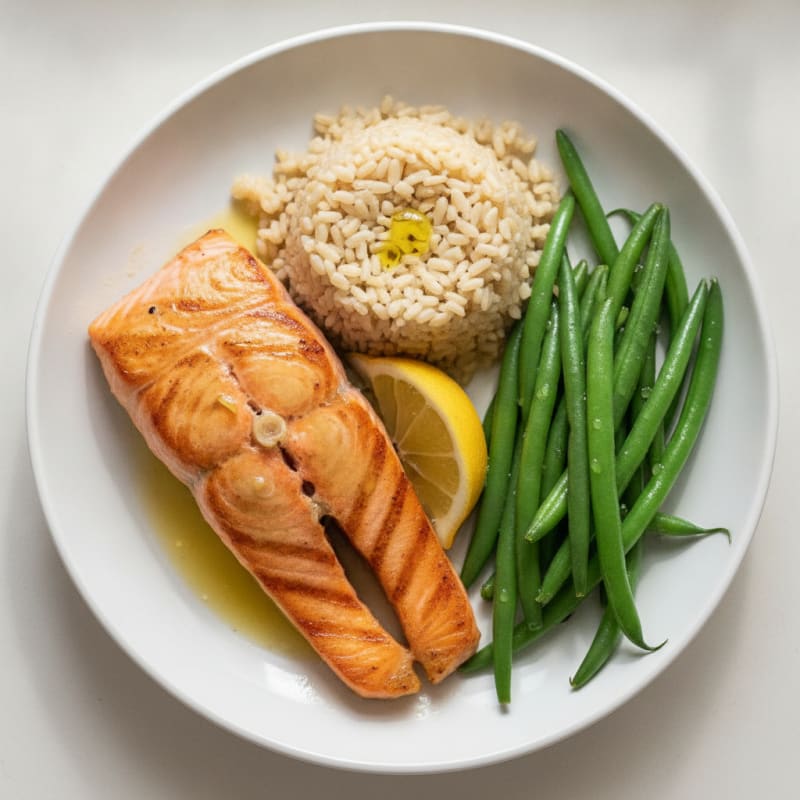 Seared Salmon with Steamed Green Beans and Brown Rice