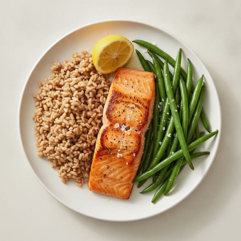 Seared Salmon with Steamed Green Beans and Brown Rice