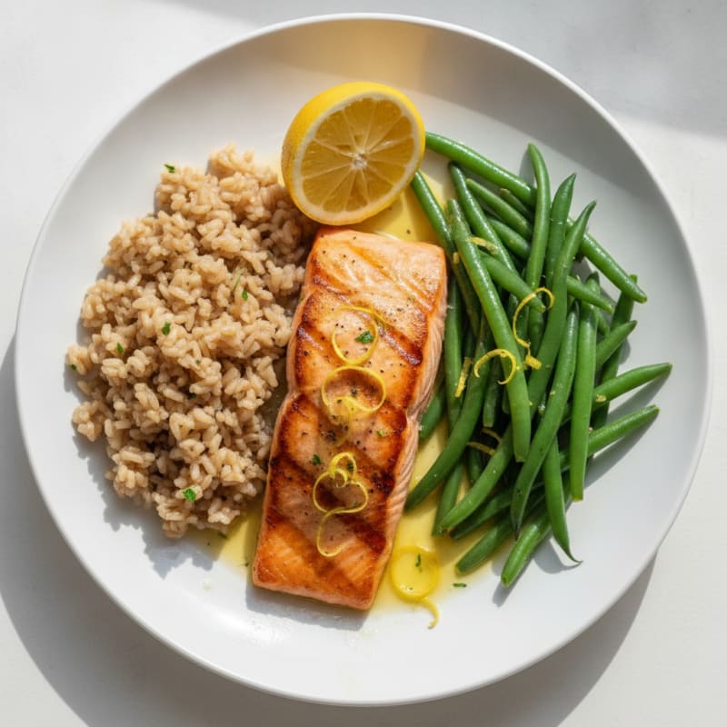 Seared Salmon Fillet with Steamed Green Beans and Brown Rice