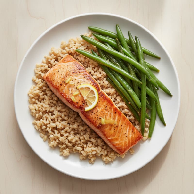 Seared Salmon with Steamed Green Beans and Brown Rice