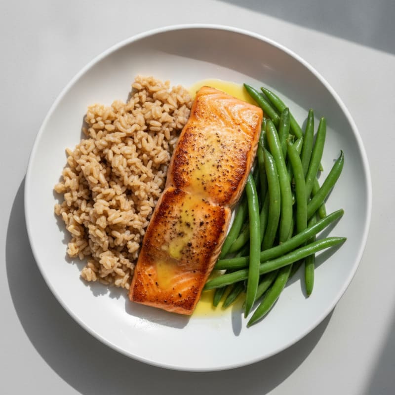 Seared Salmon with Steamed Green Beans and Brown Rice