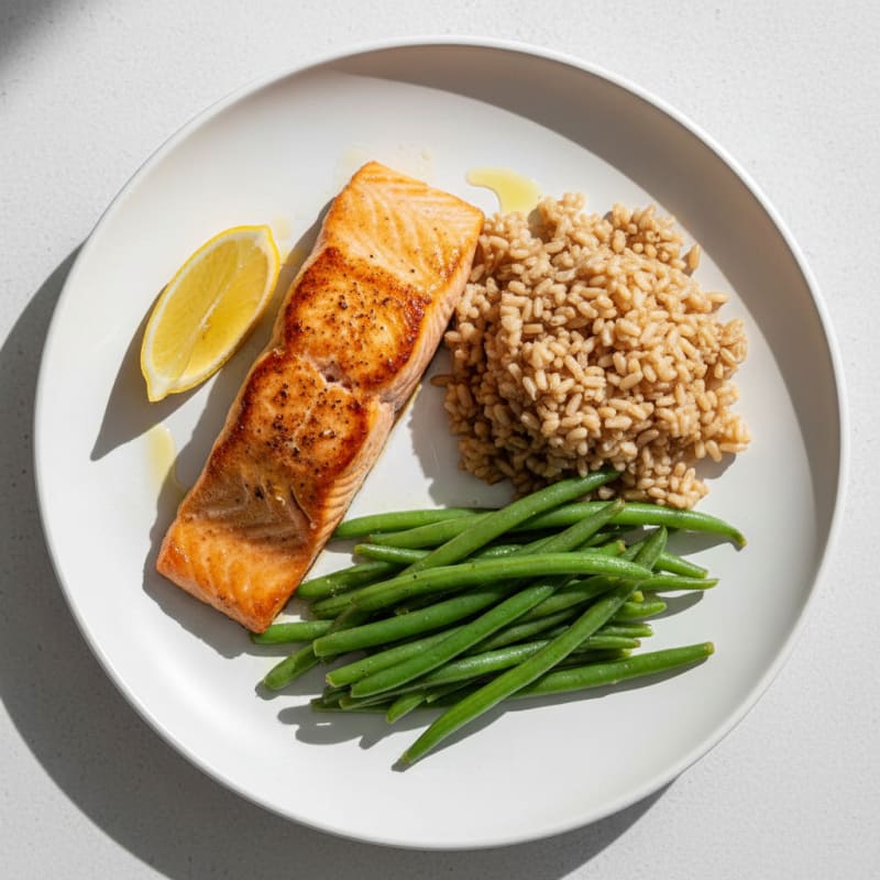 Seared Salmon Fillet with Steamed Green Beans and Brown Rice