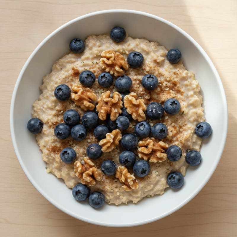 Classic Oatmeal with Berries and Nuts