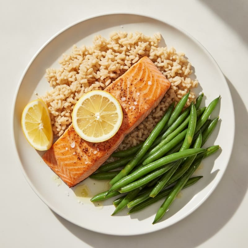 Seared Salmon Fillet with Steamed Green Beans and Brown Rice