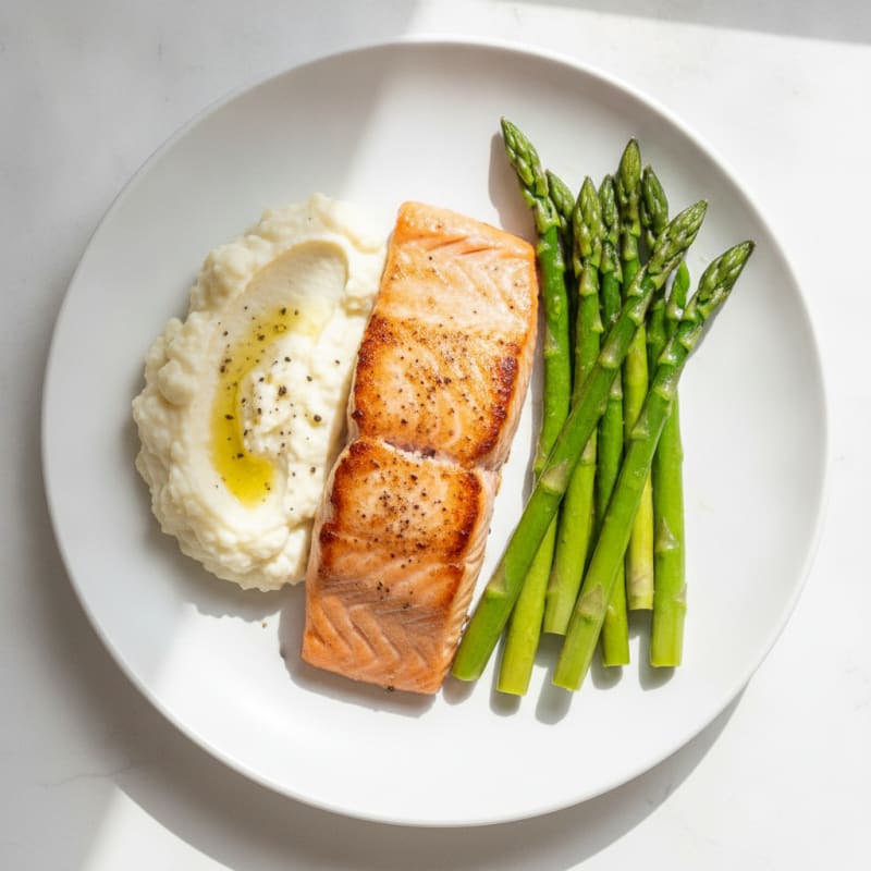Seared Salmon Fillet with Steamed Asparagus and Garlic Mashed Cauliflower