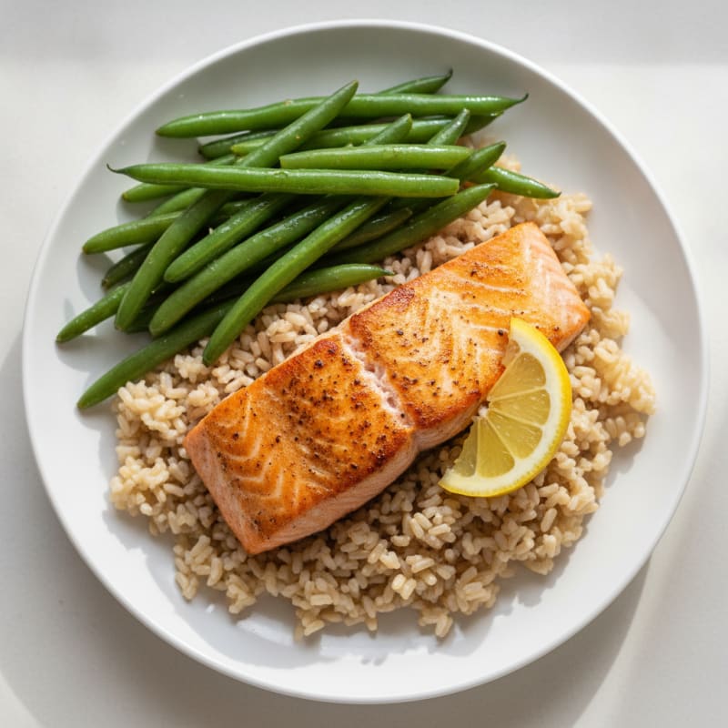 Seared Salmon with Steamed Green Beans and Brown Rice