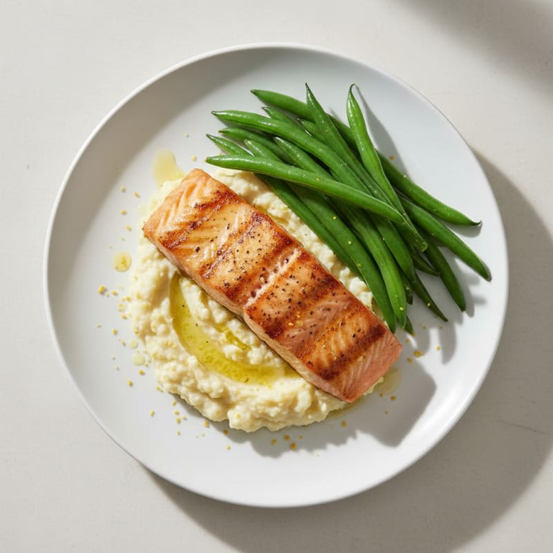 Seared Salmon Filet with Steamed Green Beans and Garlic Mashed Cauliflower