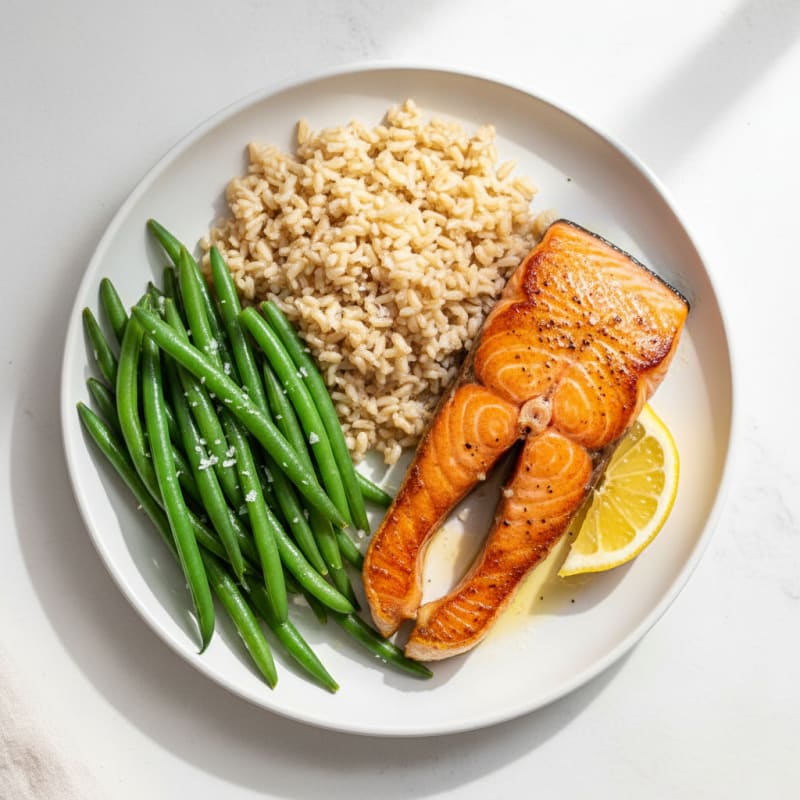 Seared Salmon Fillet with Steamed Green Beans and Brown Rice