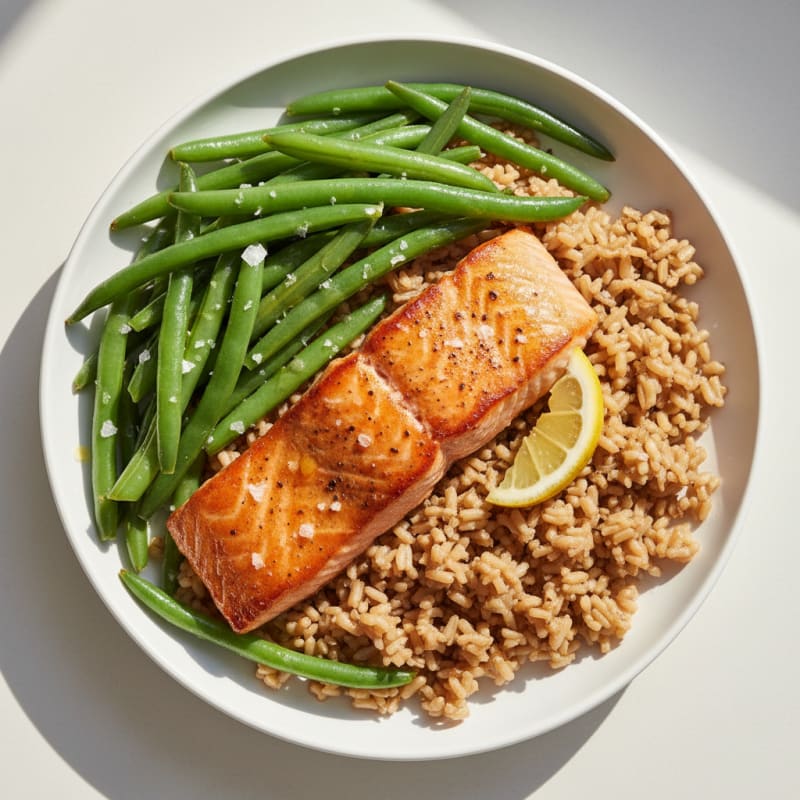 Seared Salmon with Steamed Green Beans and Brown Rice