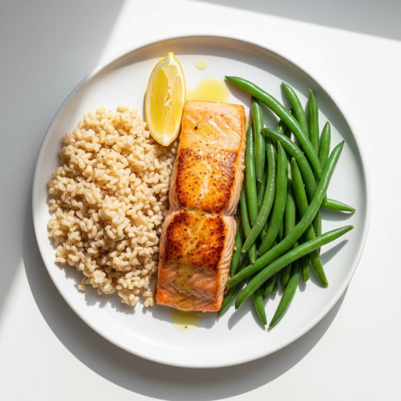Seared Salmon Fillet with Steamed Green Beans and Brown Rice