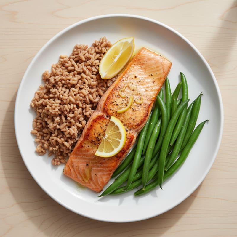 Seared Salmon Fillet with Steamed Green Beans and Brown Rice