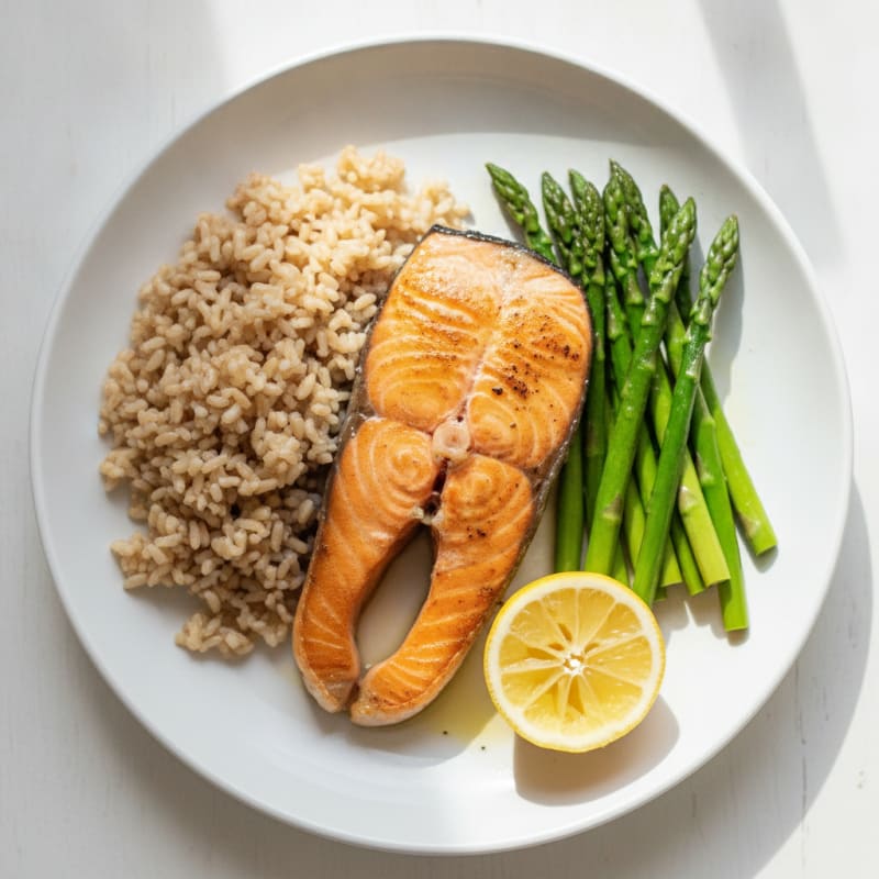 Seared Salmon Filet with Steamed Asparagus and Brown Rice