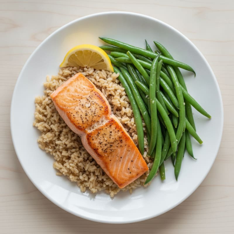 Seared Salmon with Steamed Green Beans and Brown Rice