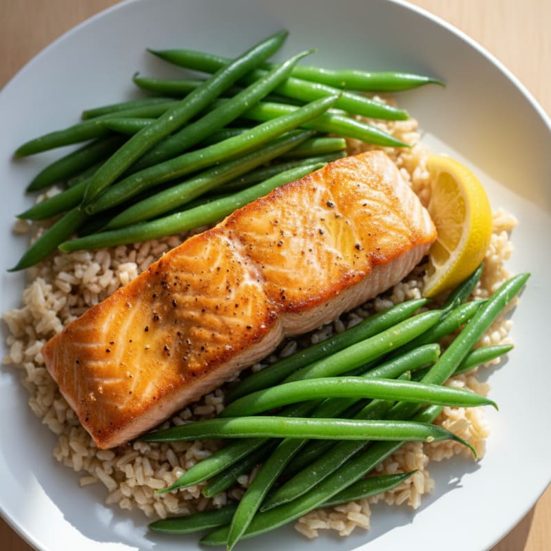 Seared Salmon with Steamed Green Beans and Brown Rice