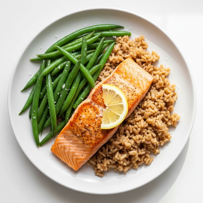 Seared Salmon with Steamed Green Beans and Brown Rice