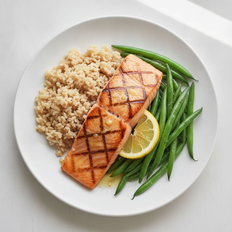 Seared Salmon Fillet with Steamed Green Beans and Brown Rice