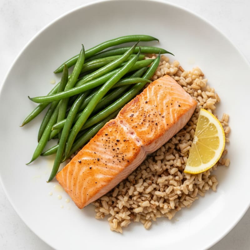 Seared Salmon Fillet with Steamed Green Beans and Brown Rice