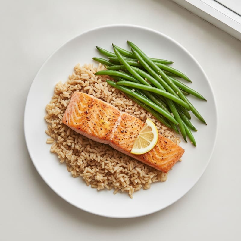 Seared Salmon with Steamed Green Beans and Brown Rice