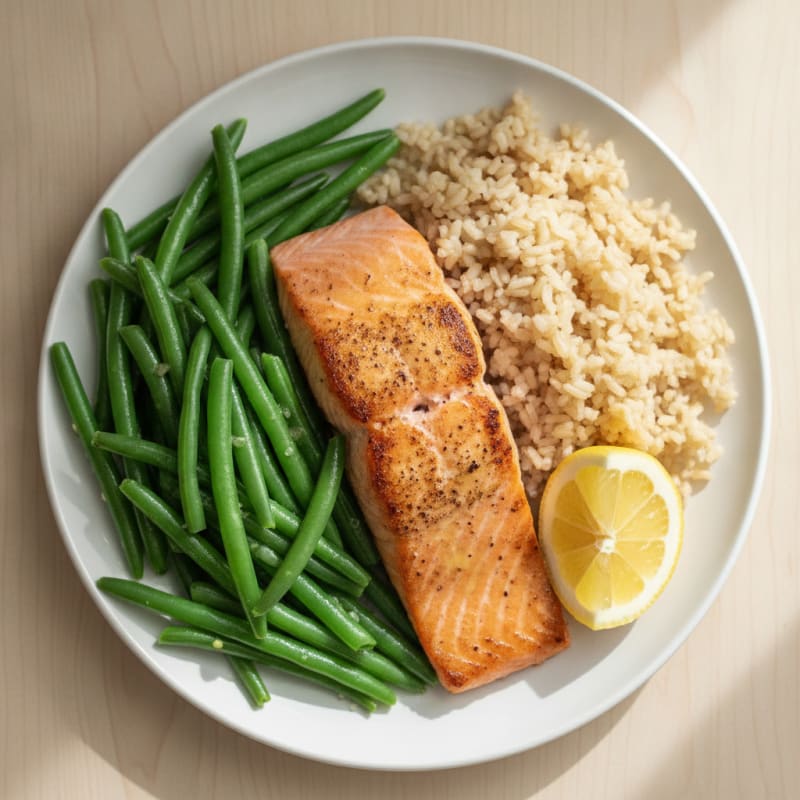 Seared Salmon Fillet with Steamed Green Beans and Brown Rice