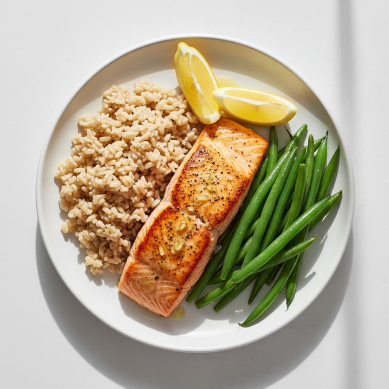 Seared Salmon with Steamed Green Beans and Brown Rice