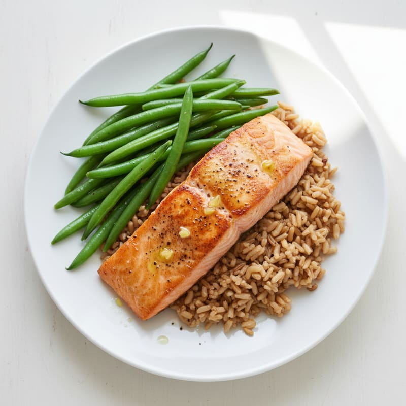 Seared Salmon with Steamed Green Beans and Brown Rice