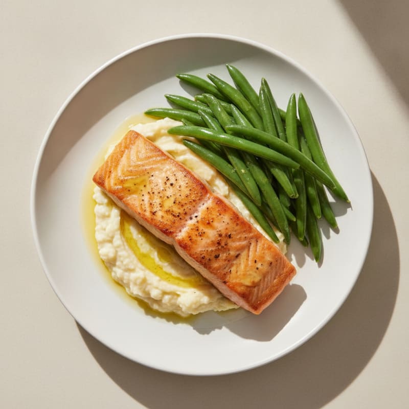 Seared Salmon with Steamed Green Beans and Garlic Mashed Cauliflower