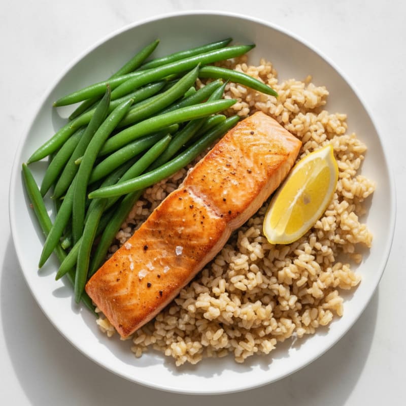 Seared Salmon with Steamed Green Beans and Brown Rice
