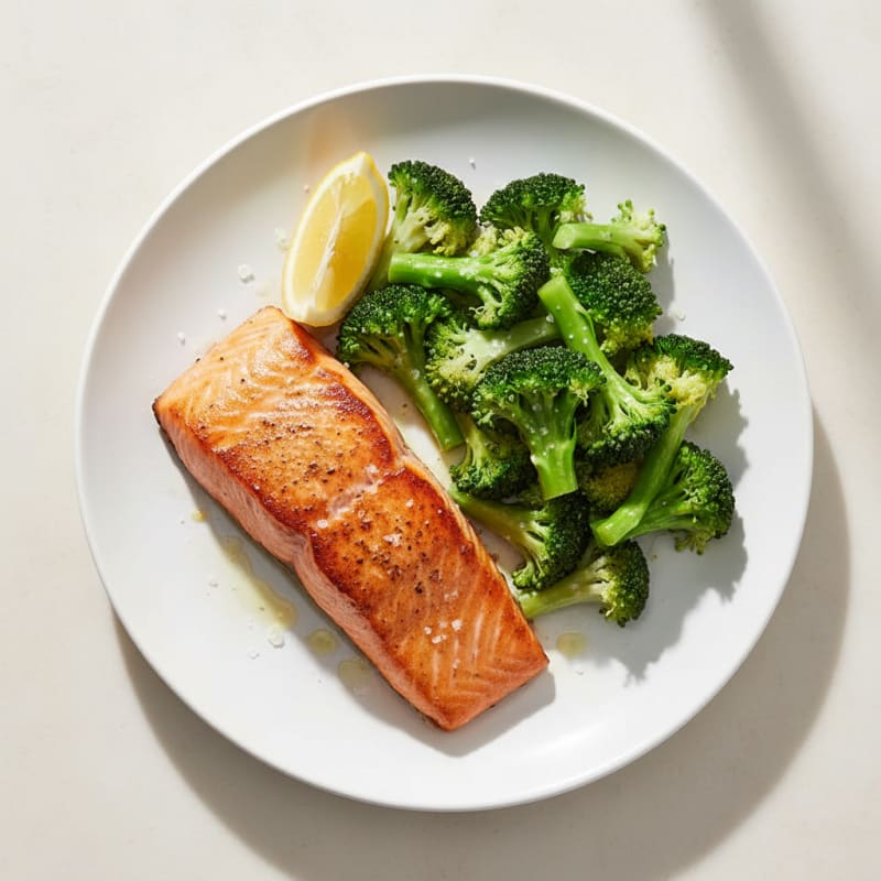 Seared Salmon with Steamed Broccoli and Lemon