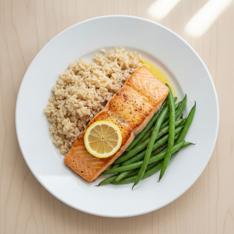 Seared Salmon with Steamed Green Beans and Brown Rice