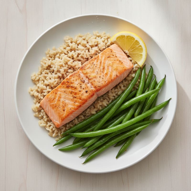 Seared Salmon Fillet with Steamed Green Beans and Brown Rice