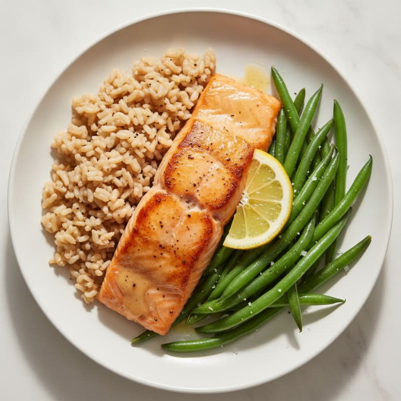 Seared Salmon Fillet with Steamed Green Beans and Brown Rice