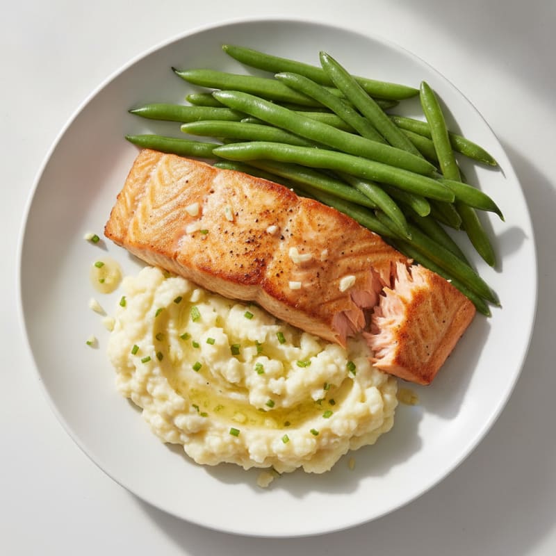 Seared Salmon with Steamed Green Beans and Garlic Mashed Cauliflower