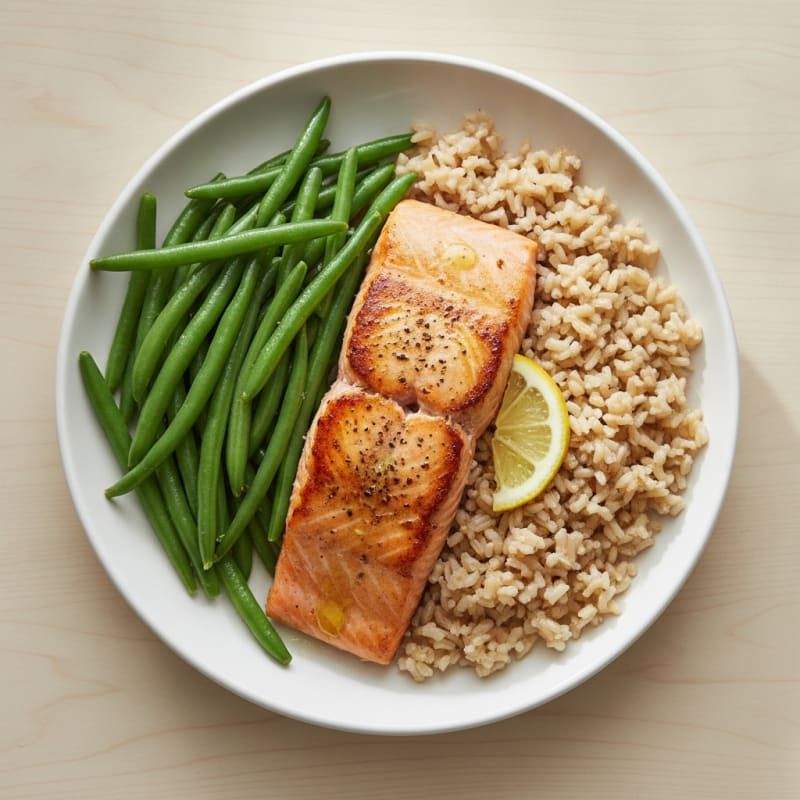 Seared Salmon with Steamed Green Beans and Brown Rice