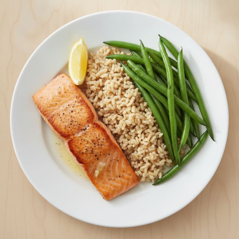 Seared Salmon with Steamed Green Beans and Brown Rice