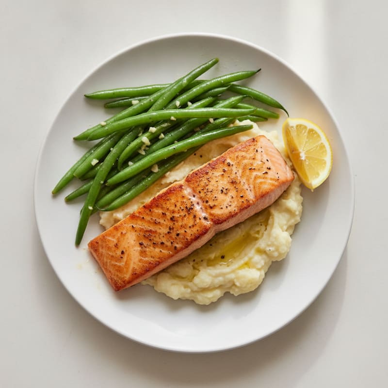 Seared Salmon Fillet with Steamed Green Beans and Garlic Mashed Cauliflower