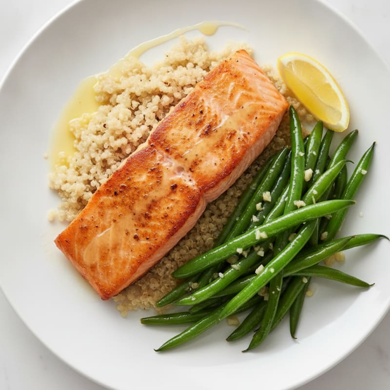 Seared Salmon Fillet with Quinoa and Garlic Green Beans