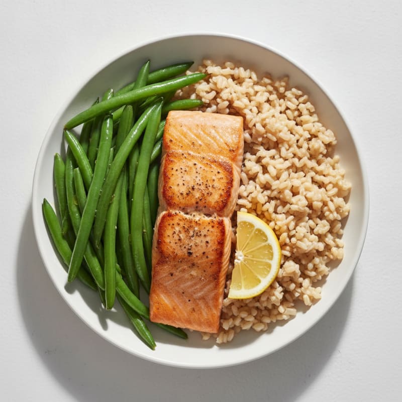 Seared Salmon with Steamed Green Beans and Brown Rice
