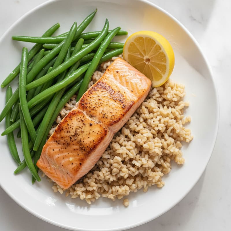 Seared Salmon with Steamed Green Beans and Brown Rice