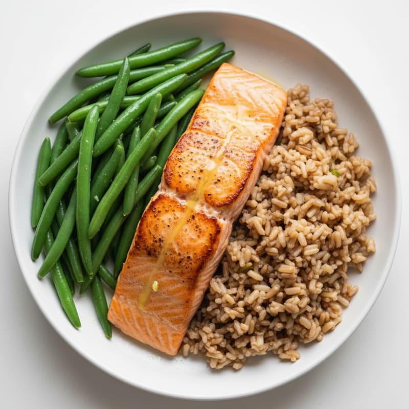 Seared Salmon with Steamed Green Beans and Brown Rice