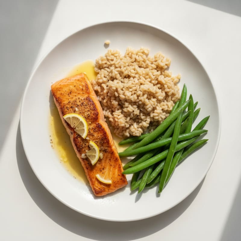Seared Salmon with Steamed Green Beans and Brown Rice