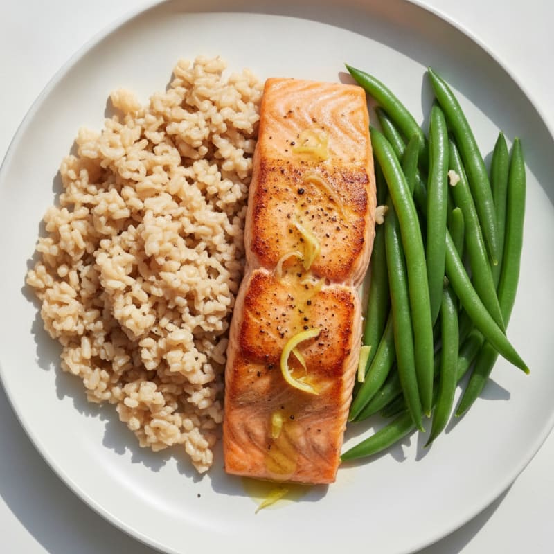 Seared Salmon with Steamed Green Beans and Brown Rice